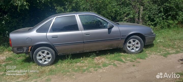 Opel Vectra 1.6 МТ, 1989, битый, 150 000 км