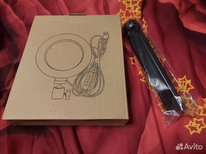 Кольцевая лампа со штативом