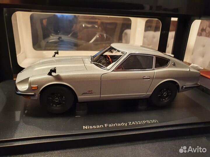 1:18 Autoart 69 Nissan Fairlady Z432 (PS30) Silver