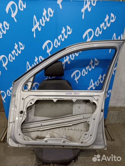 Фольксваген Бора Гольф 4 дверь передняя правая