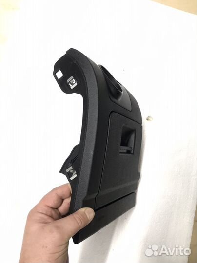 Бардачок левый 5K1857919D Golf 6