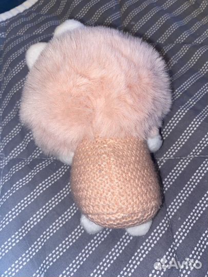 Розовая мягкая чебурашка с блестящими глазами