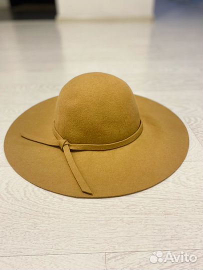 Шляпа из шерсти