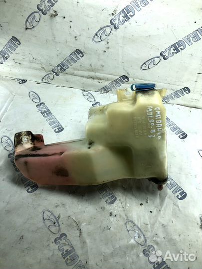 Бачок омывателя Audi 80 B3