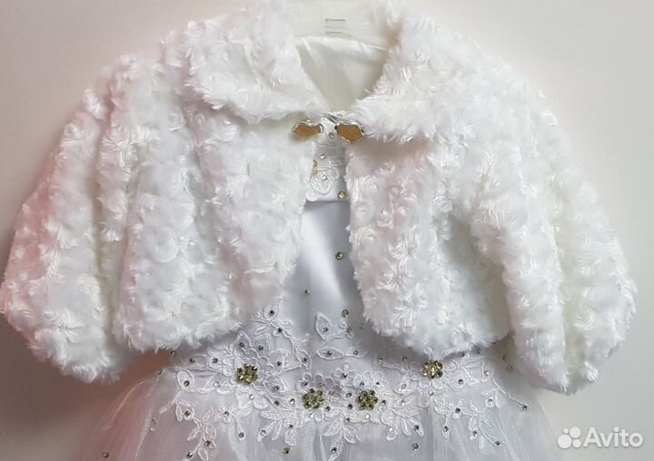 Нарядное платье с меховой накидкой