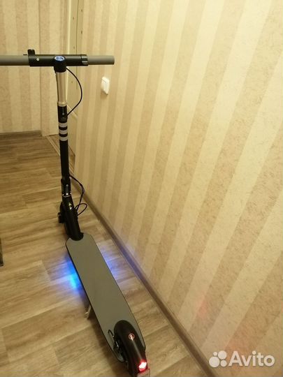 Электросамокат okai es20