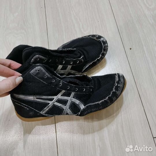 Борцовки asics р32,5