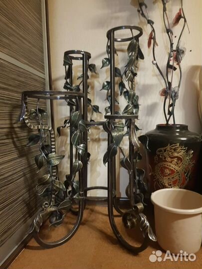 Кованная подставка для цветов