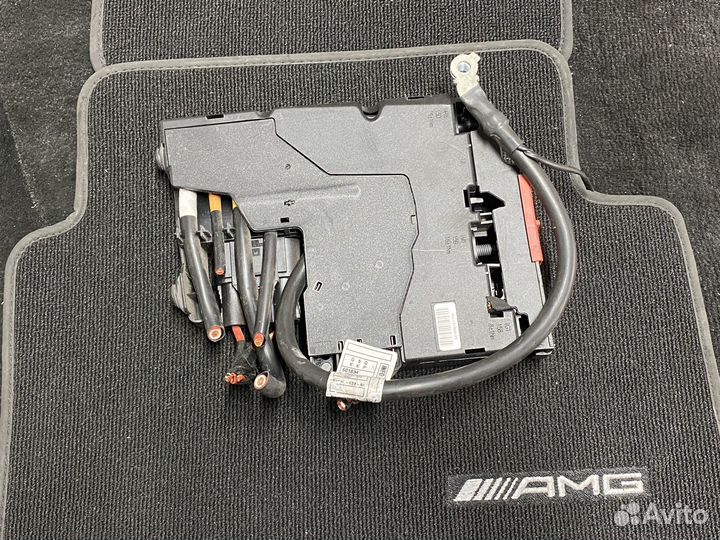 Блок предохранителей силовой Mercedes Benz 70 50