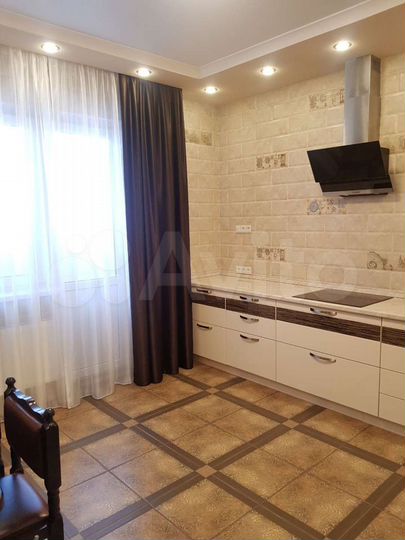 3-к. квартира, 105 м², 7/19 эт.