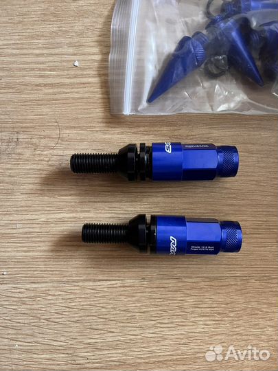 Колесные болты новые M12x1.5