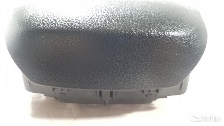 Крышка подушка безопасности (в рулевое колесо) Toyota C-HR