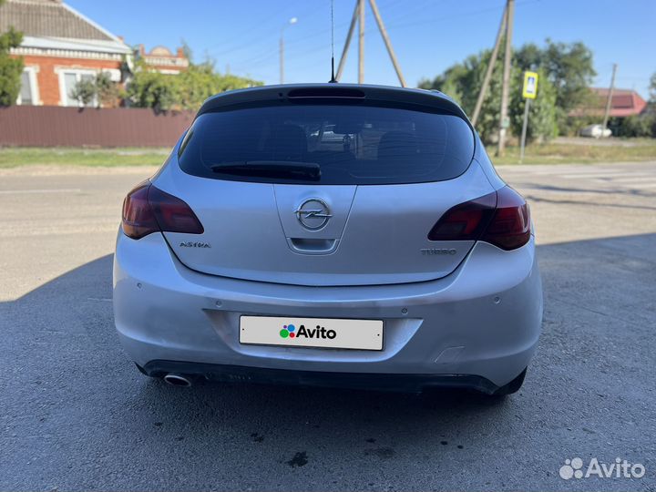 Opel Astra 1.4 AT, 2011, 247 000 км