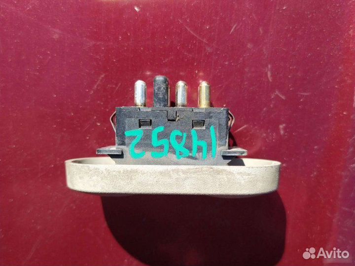 Кнопка электролюка Opel Vectra B 1999