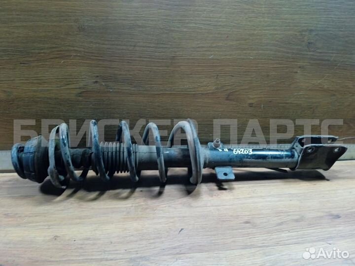 Стойка аморт правая Рено Дастер