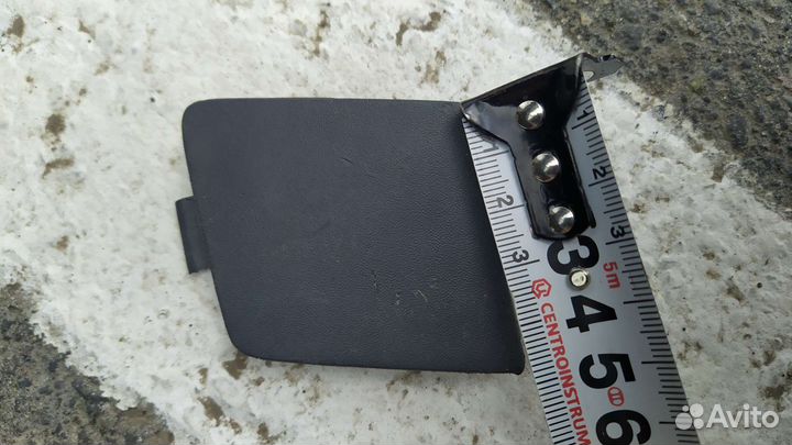 Заглушка буксировочного крюка