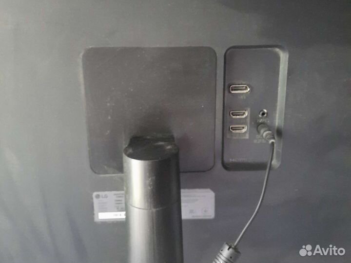 Монитор LG 32 дюйма битый