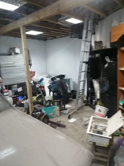 Гараж, > 30 м²