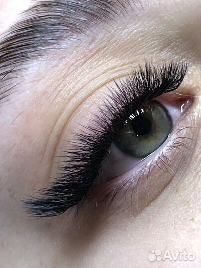 Наращивание ресниц и шугаринг