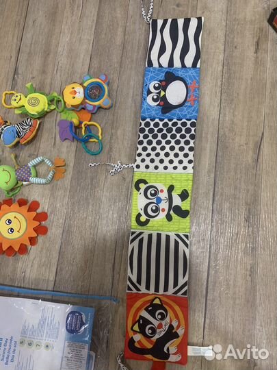 Развивающий коврик и дуга с игрушками