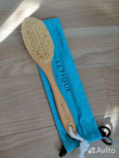 Щетка для сухого массажа letique