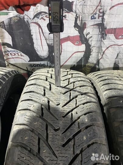 Nokian Tyres Hakkapeliitta 8 SUV 235/55 R20 102T