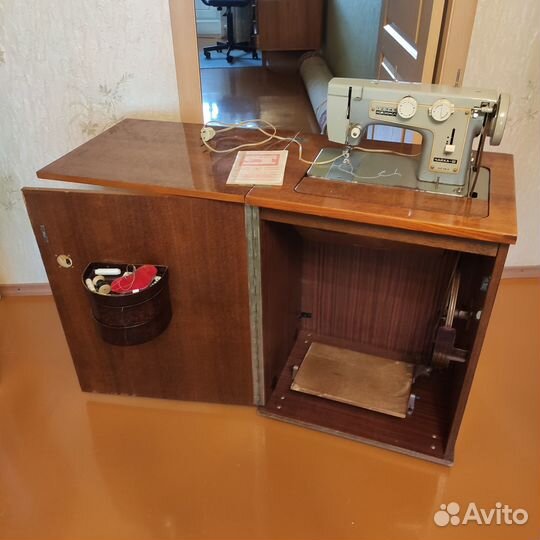 Швейная машинка чайка