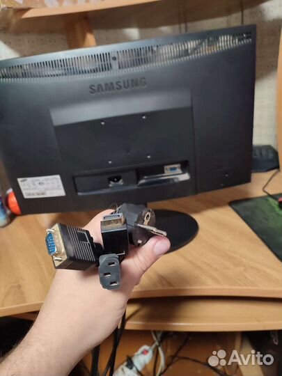 Монитор Samsung 22