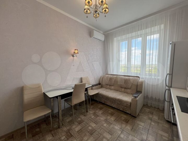 2-к. квартира, 57 м², 8/10 эт.