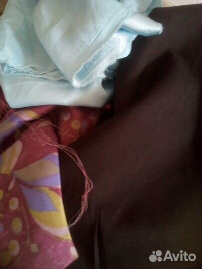 Три отреза винтажной ткани