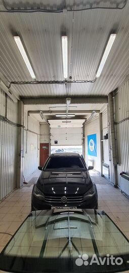 Лобовое стекло на Volkswagen Polo