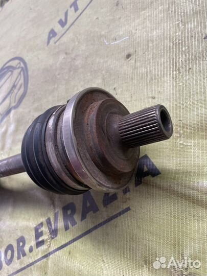 Привод передний правый Mercedes w211