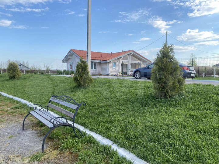 Коттедж 140 м² на участке 8 сот.