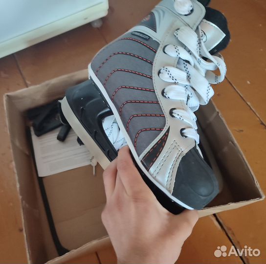 Коньки хоккейные Larsen Alex 39 размер