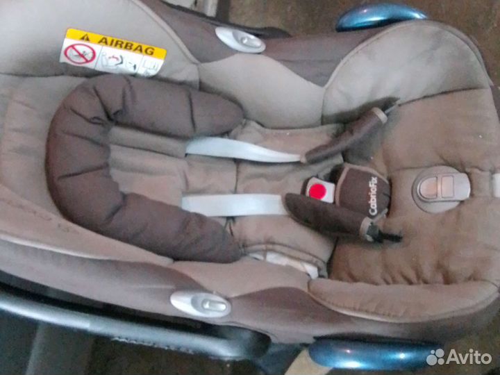 Детское автокресло от 0 maxi cosi