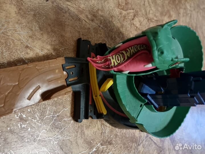 Hot wheels трек змея