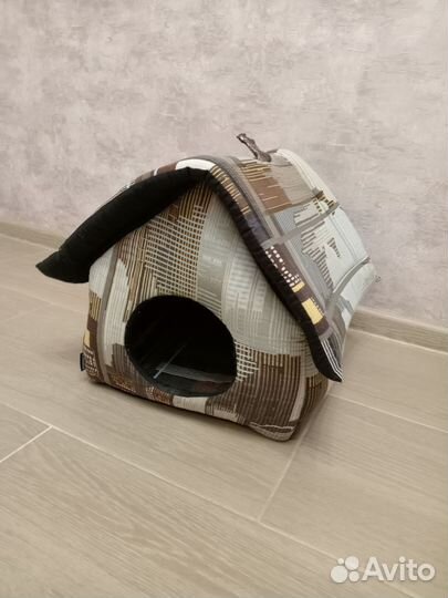 Домик для мелких собак и кошек