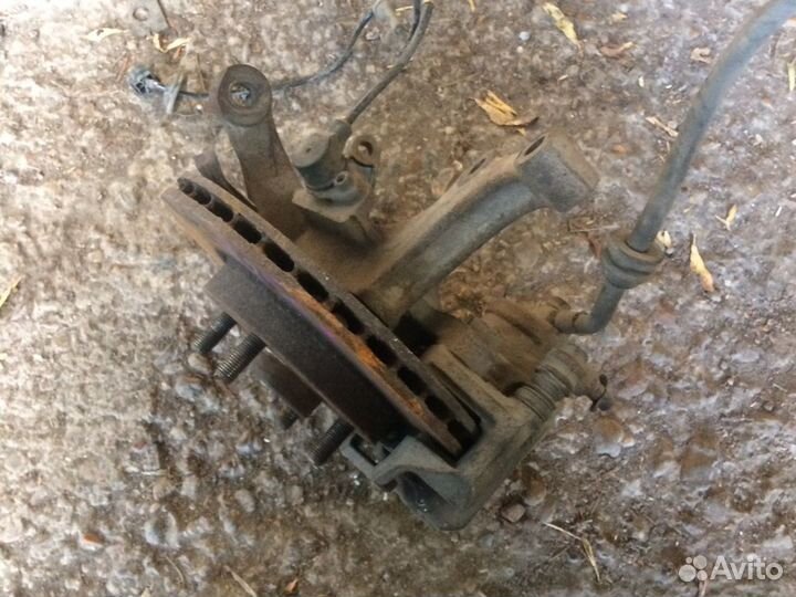Кулак поворотный правый Chevrolet Aveo T300