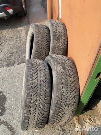 Formula Ice 215/70 R16