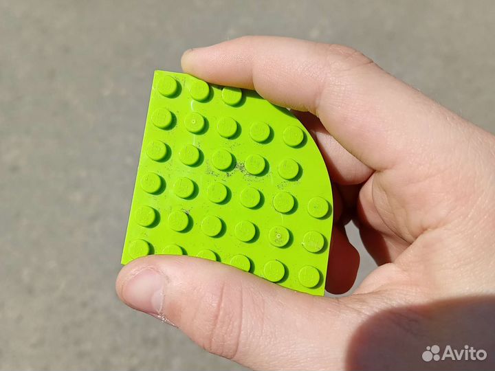 Деталь от лего 16 года лимтка