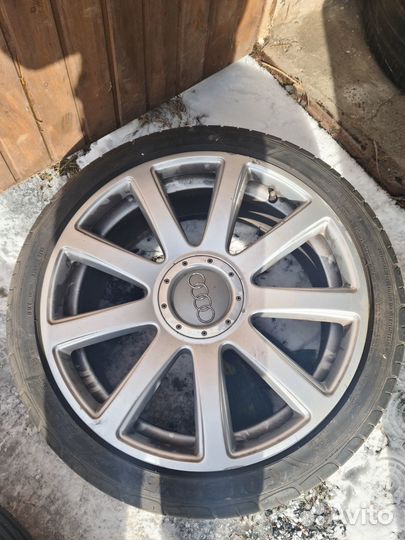 Комплект дисков и шин R20 для Audi (4E0601025AF)