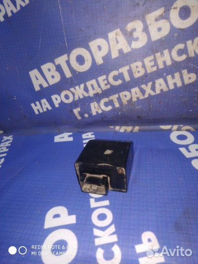 Реле поворотов Ваз Лада 2104 универсал 2106 2010