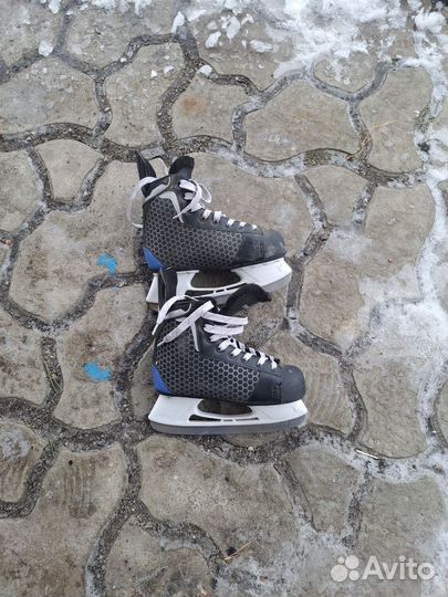 Коньки хоккейные