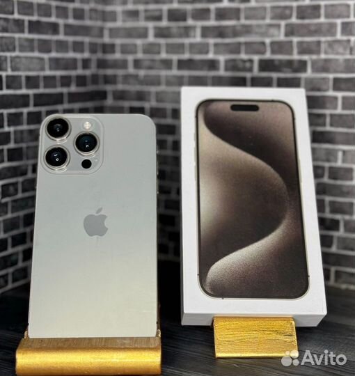 iPhone Xr в корпусе 15 pro