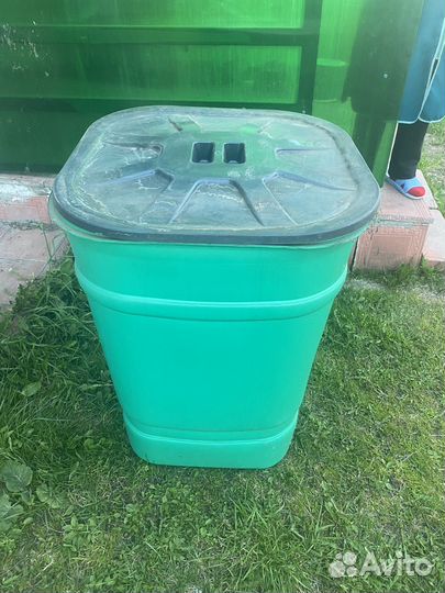 Мусорный бак 250л