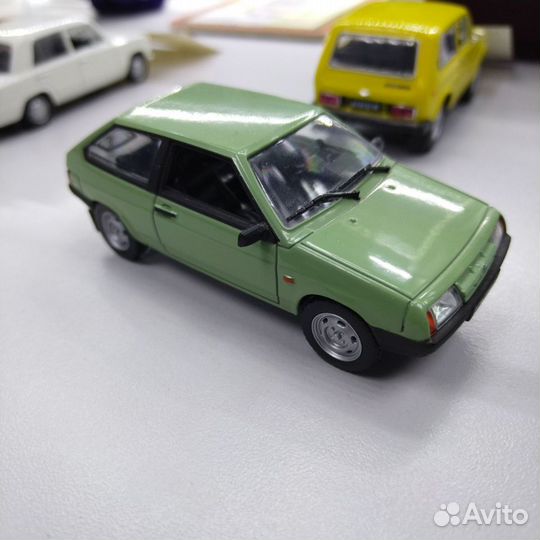 Модель автомобиля газ 13 Чайка