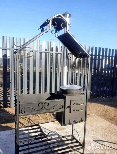 Мангал с крышей