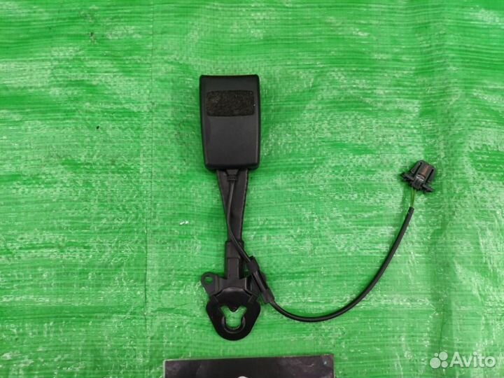 Замок ремня безопасности лев. перед. Audi Q7