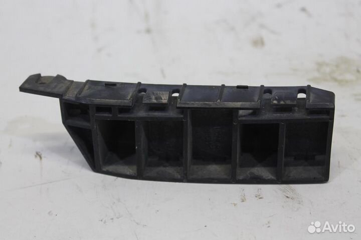 Крепление бампера honda Fit Aria GD 02-05 переднег