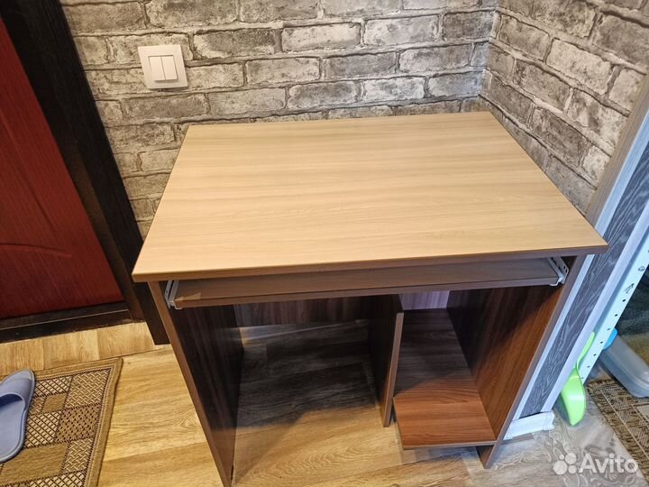 Полка и стол б/у